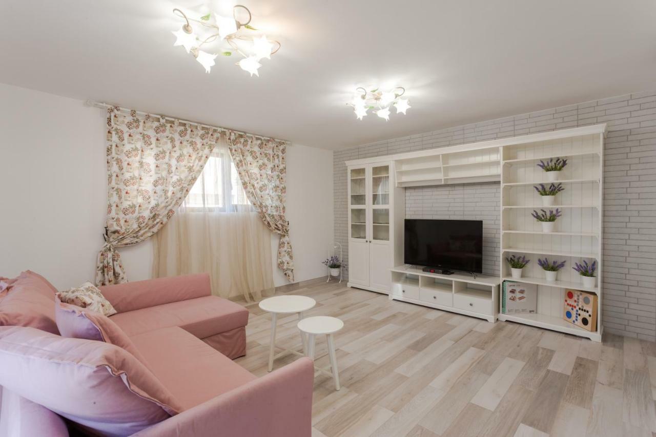 Maxikris Apartment *